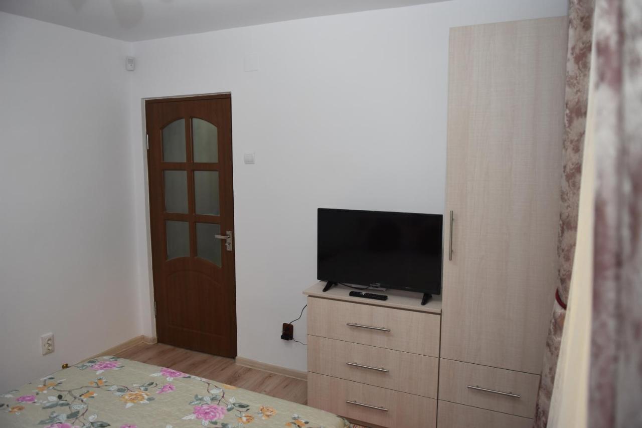 1St Apartment Nehoiu Εξωτερικό φωτογραφία